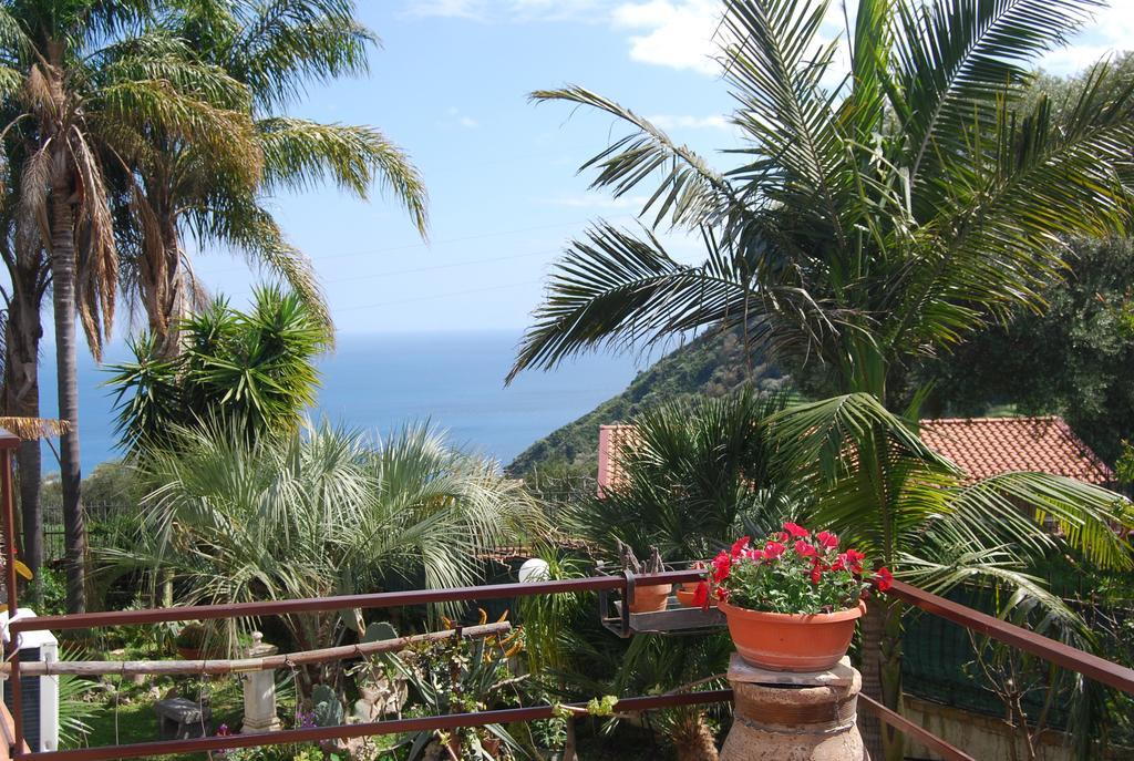 Holidaysora Taormina - Il Giardino Di Graziella Luaran gambar