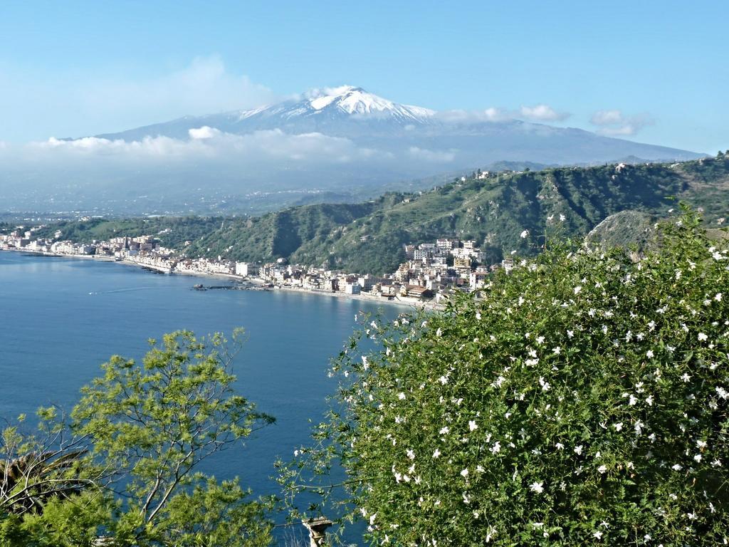 Holidaysora Taormina - Il Giardino Di Graziella Luaran gambar
