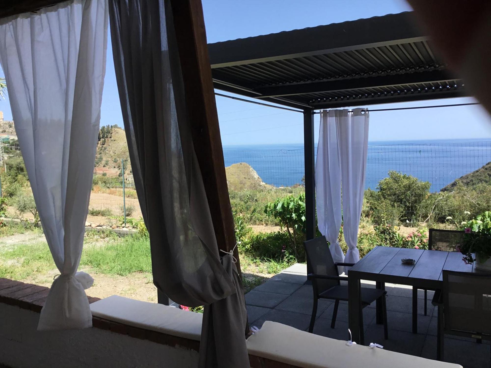 Holidaysora Taormina - Il Giardino Di Graziella Luaran gambar