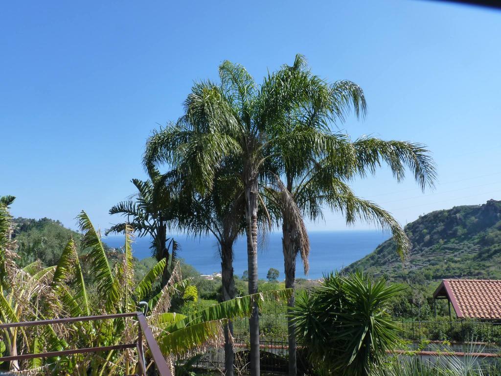 Holidaysora Taormina - Il Giardino Di Graziella Luaran gambar
