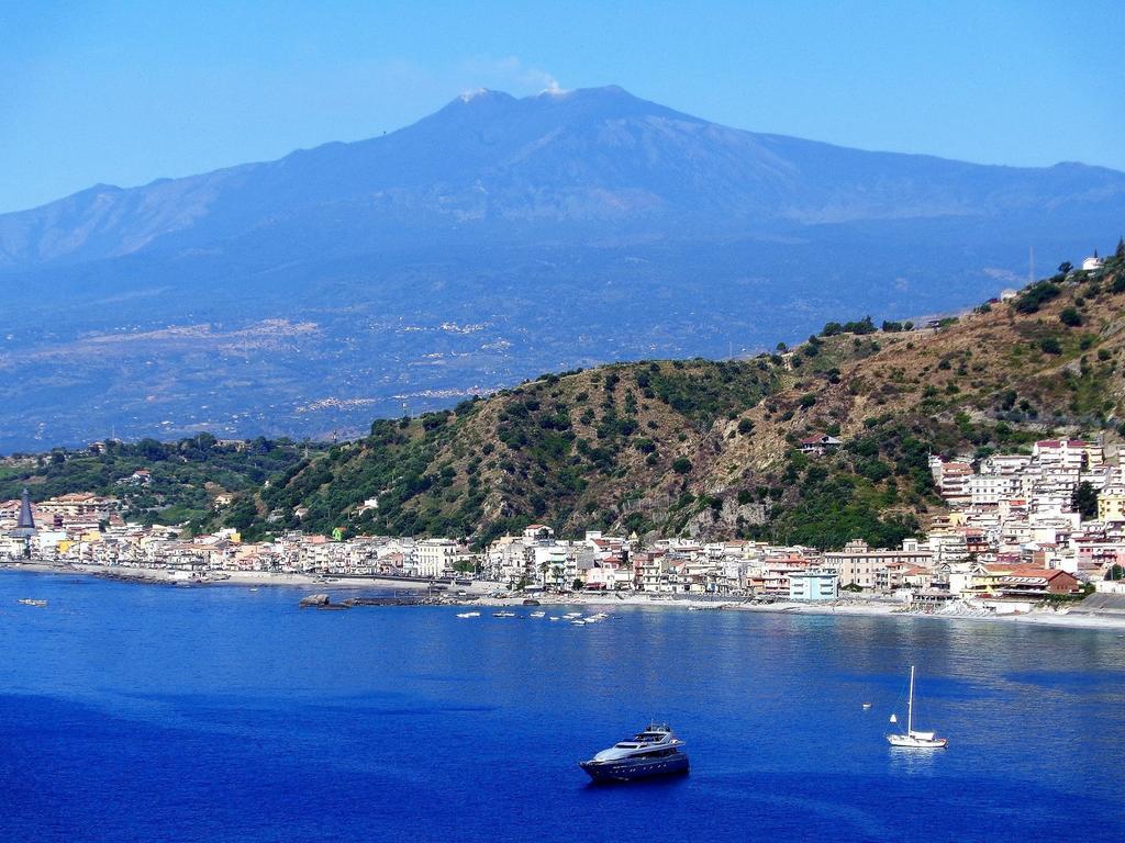Holidaysora Taormina - Il Giardino Di Graziella Luaran gambar