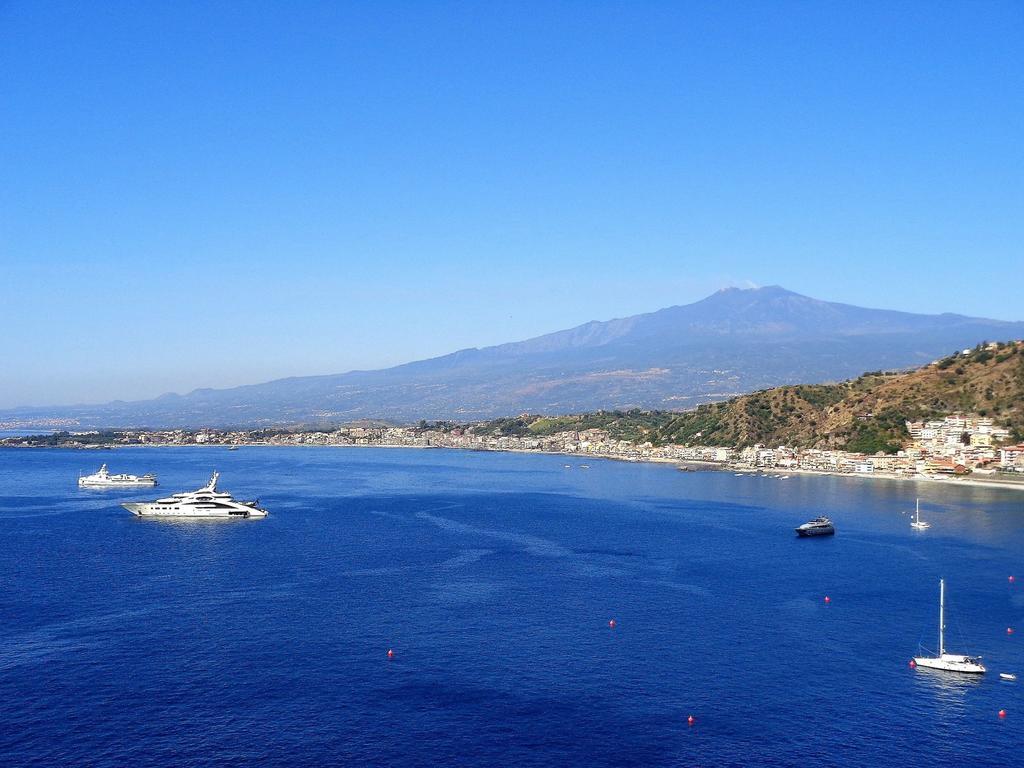 Holidaysora Taormina - Il Giardino Di Graziella Luaran gambar