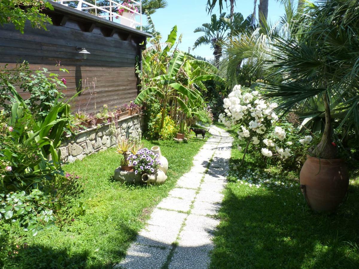 Holidaysora Taormina - Il Giardino Di Graziella Luaran gambar