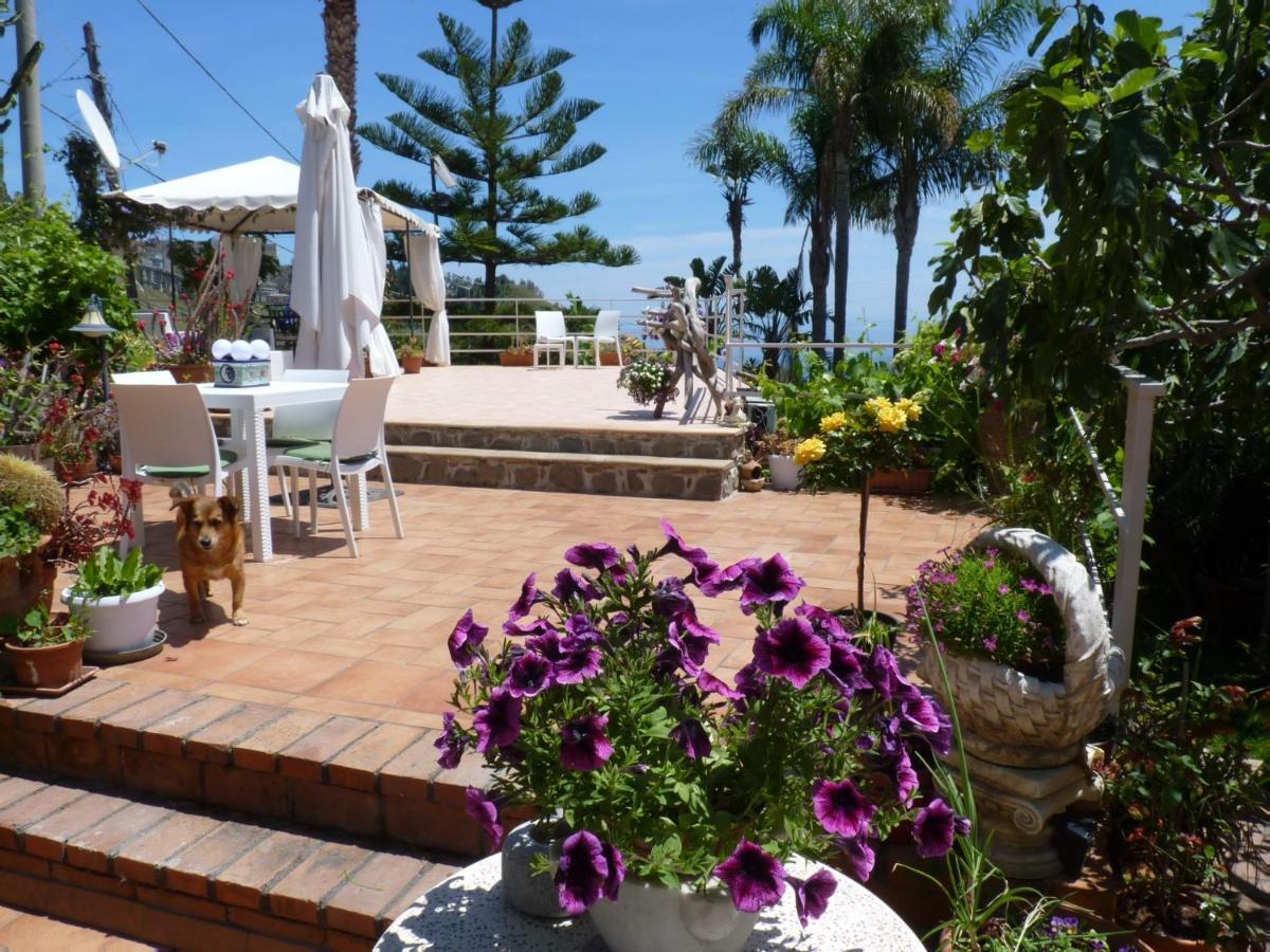 Holidaysora Taormina - Il Giardino Di Graziella Luaran gambar